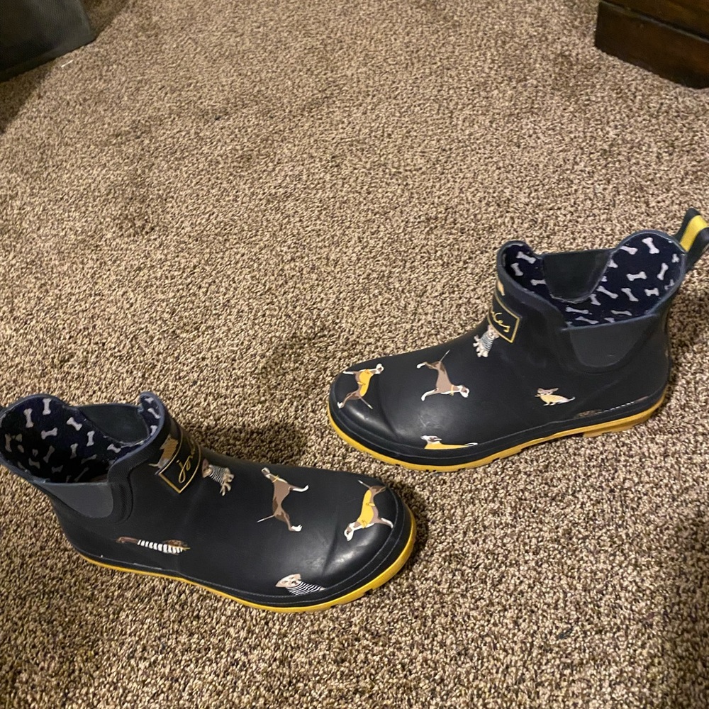 Rain boots